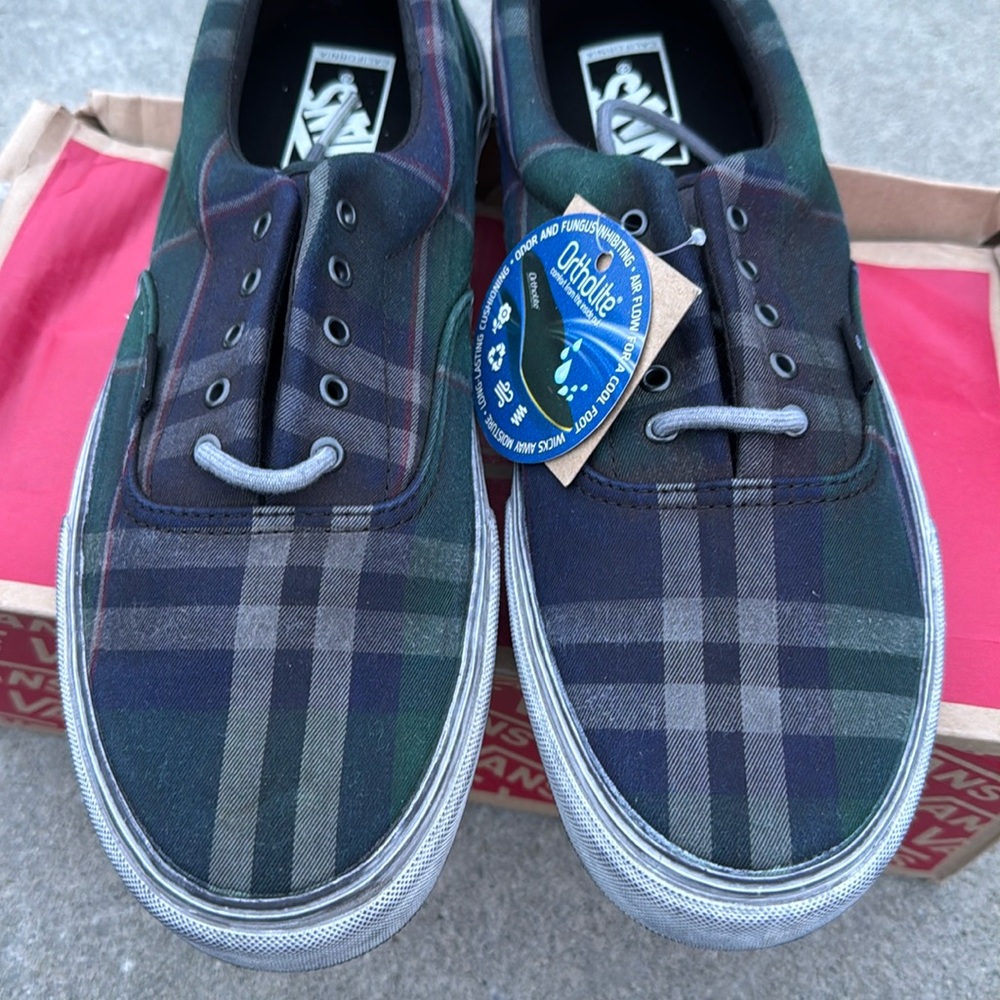NIB Vans Era CA Lace Up Sneakers - Picture 6 of 16